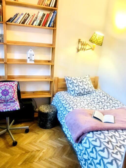 Feel Like Home In ורשה מראה חיצוני תמונה